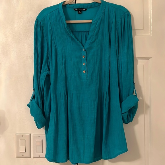 Zac & Rachel Top - Picture 1 of 6